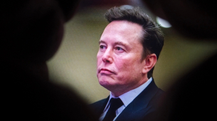 Elon Musk tacha a Pedro Sánchez de 