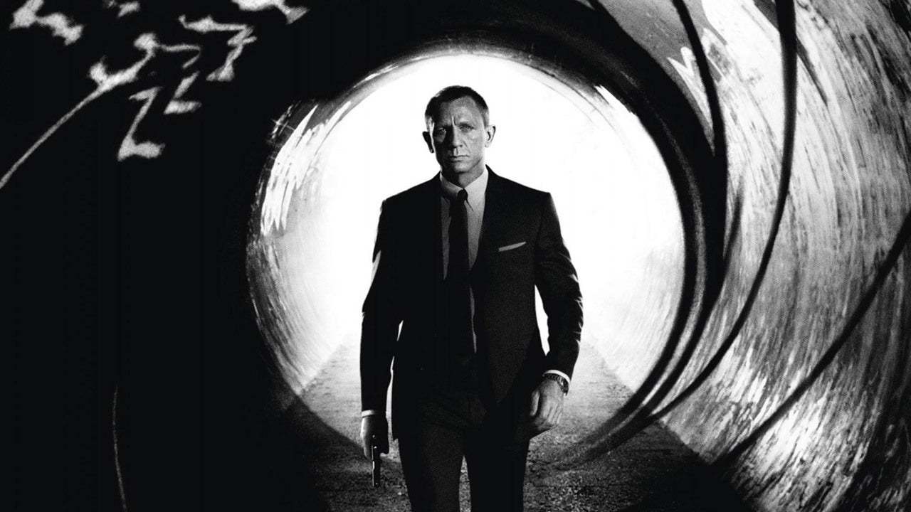 El guionista comenta la película de James Bond de Denis Villeneuve: "Las cosas avanzan bastante bien"
