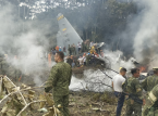 El accidente de un avi&oacute;n militar colombiano causa 66 muertos