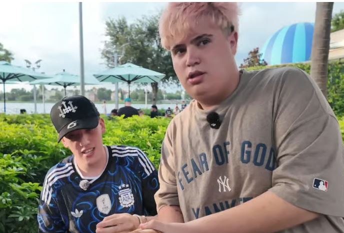 Dos youtubers se enfrentan a hasta cinco años de cárcel tras su detención durante el Mundial