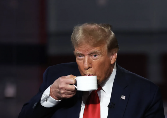 Café, plátanos y carne de vacuno: Trump recorta los aranceles para reducir el coste de las mercancías en Estados Unidos