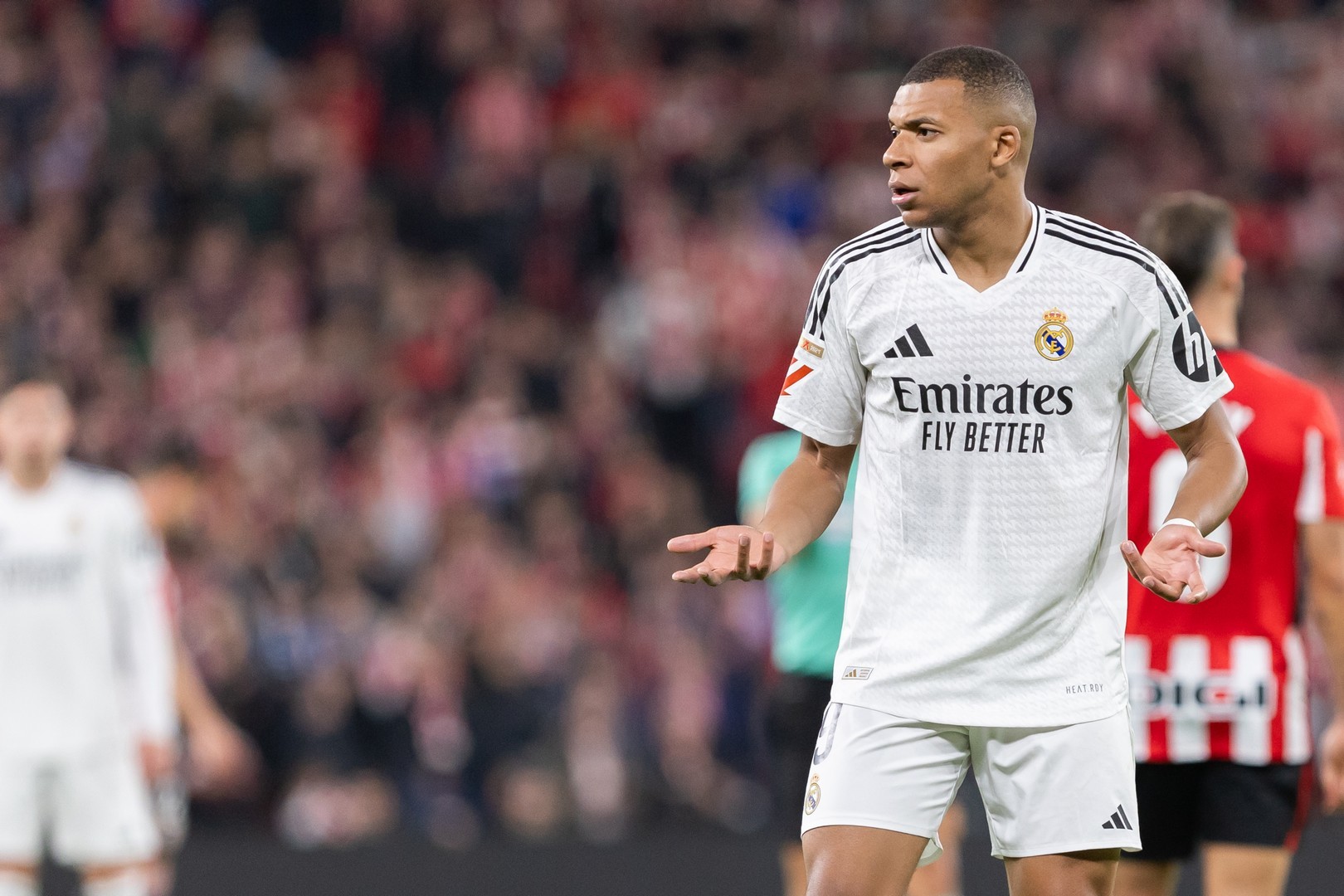 Kylian Mbappé vuelve a lesionarse y podría perderse el Clásico