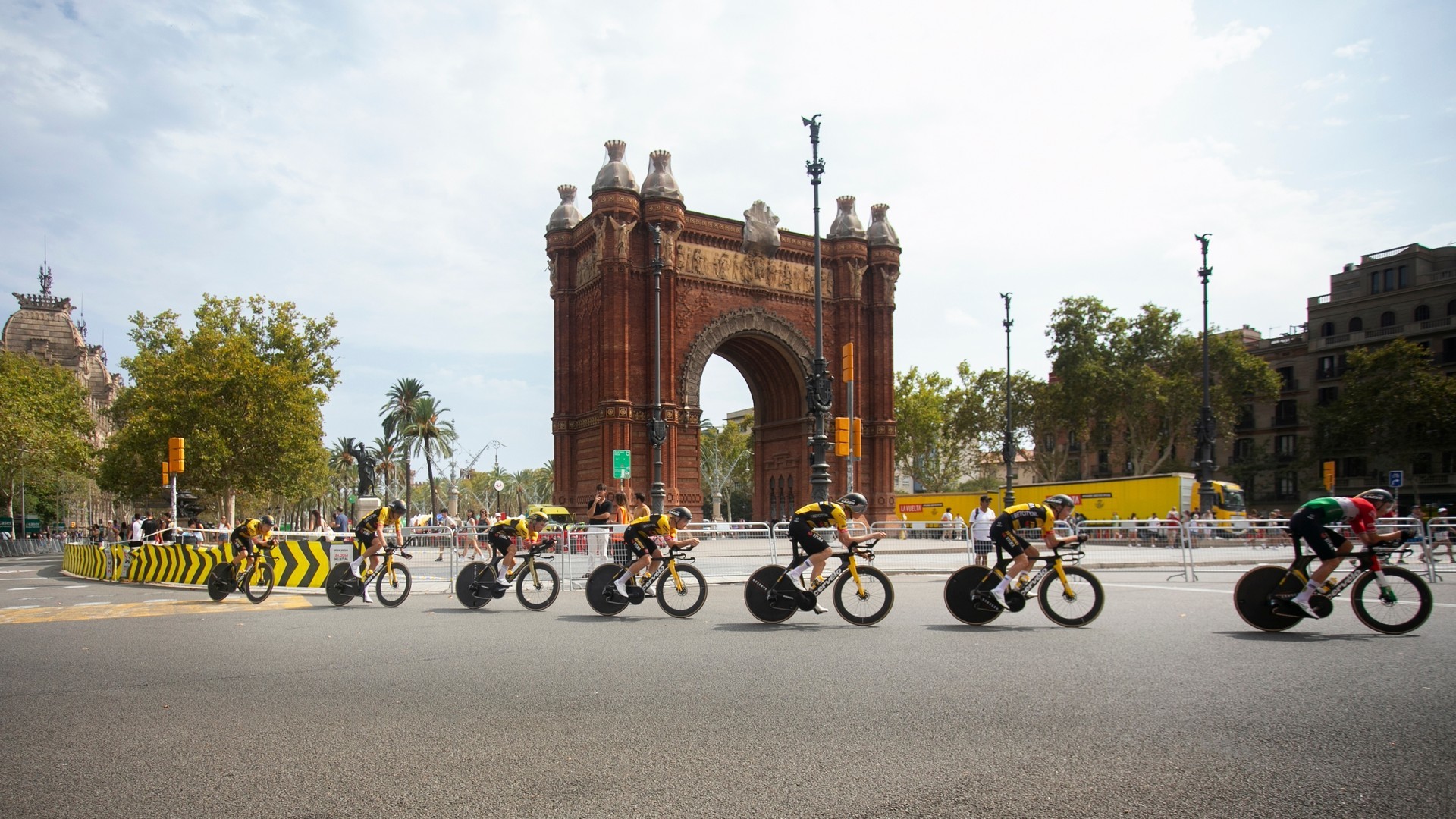 España perderá una tradición veraniega en 2027: La Vuelta a España cambia sus fechas