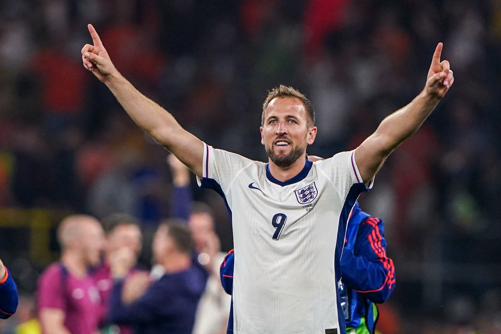 Michael Owen no cree que comprar a Harry Kane merezca la pena