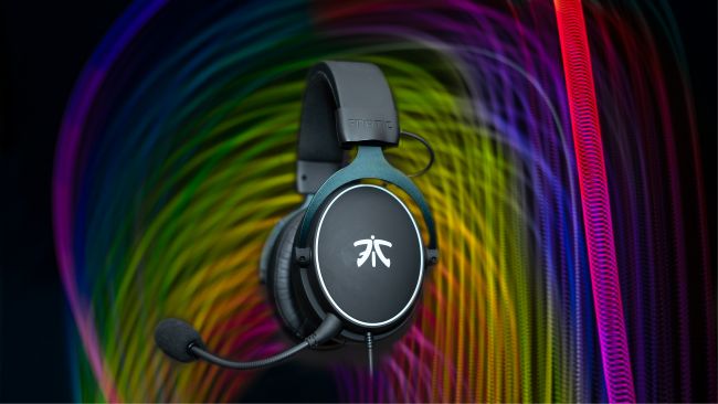 Análisis del headset Fnatic React
