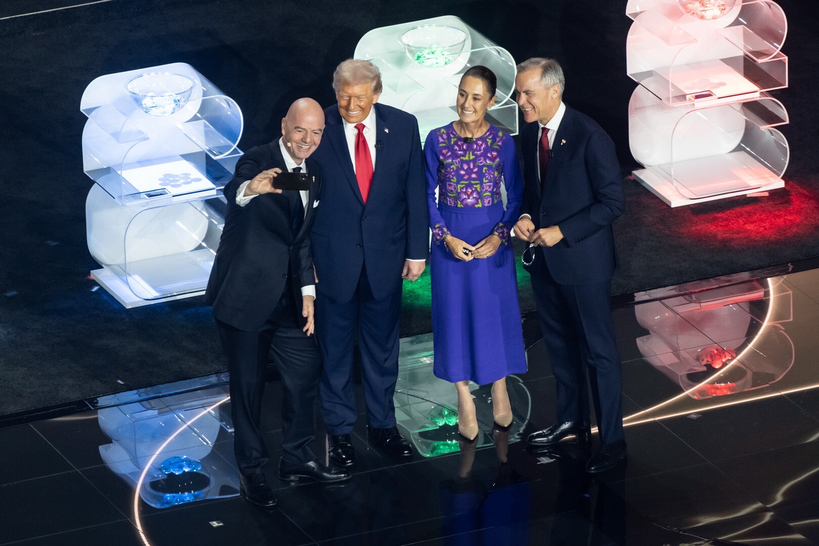 Infantino confía plenamente en que México acogerá el Mundial 2026 a pesar de la ola de violencia