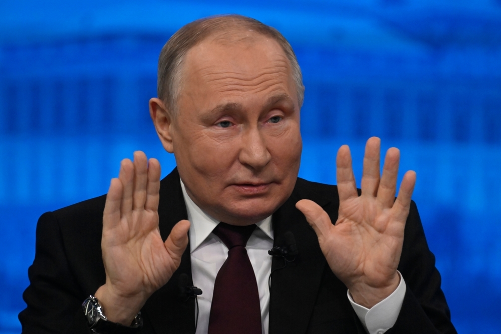 Putin se burla del pánico europeo a los drones: "Vale, ya no lo haré más"