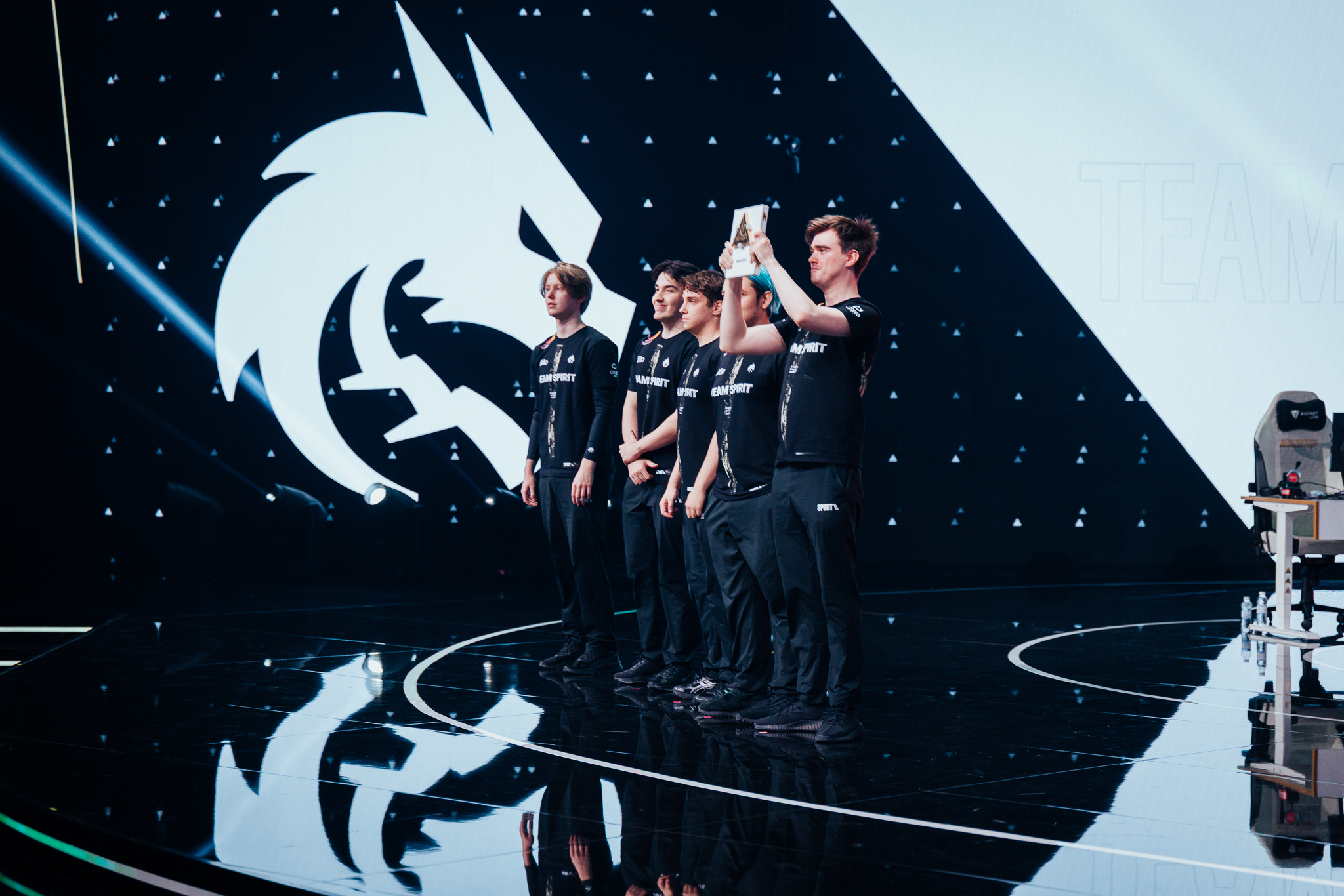 Team Spirit вошла в историю Dota 2 третьим титулом The International