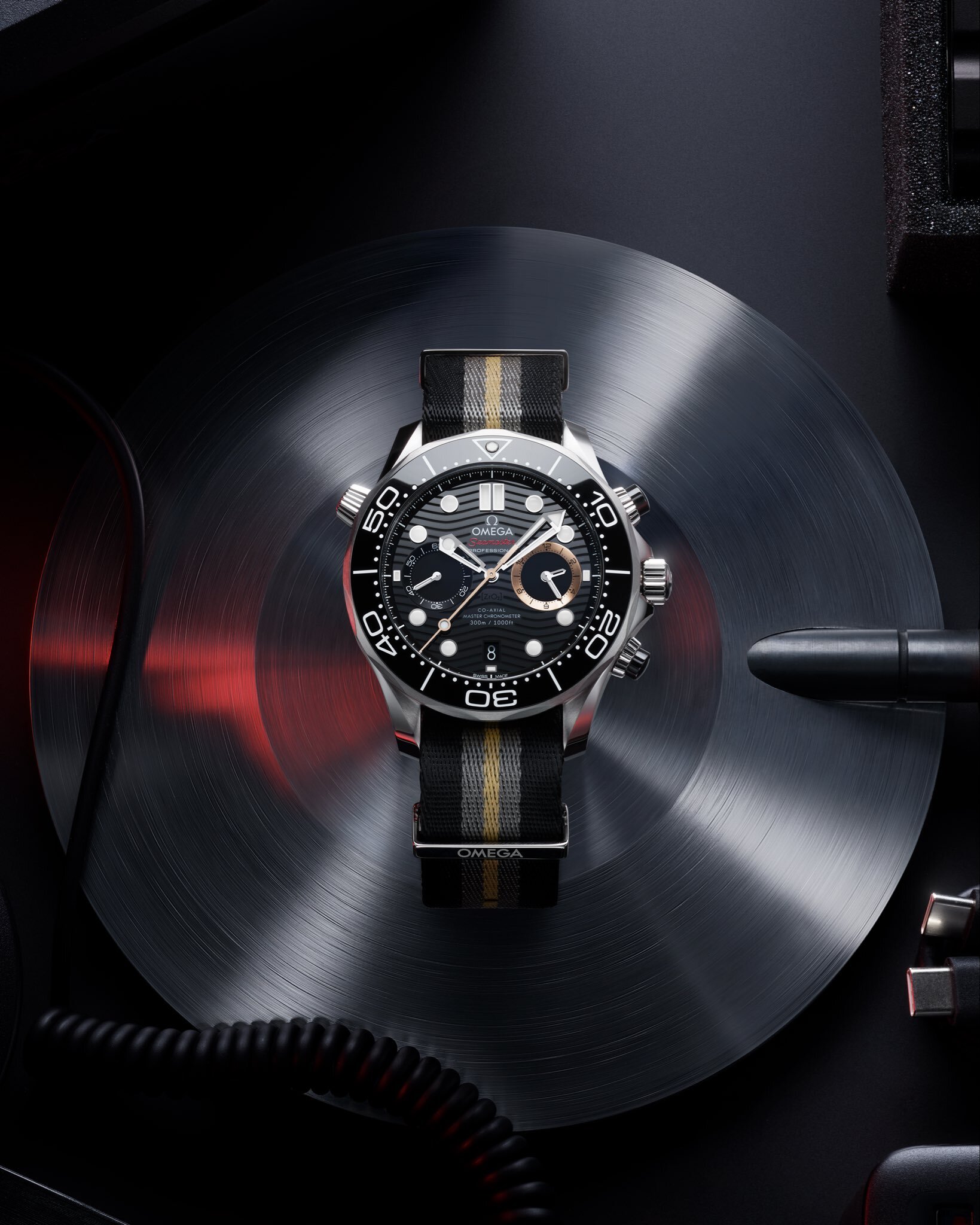 Puedes comprar una versión real del reloj de James Bond en 007 First Light
