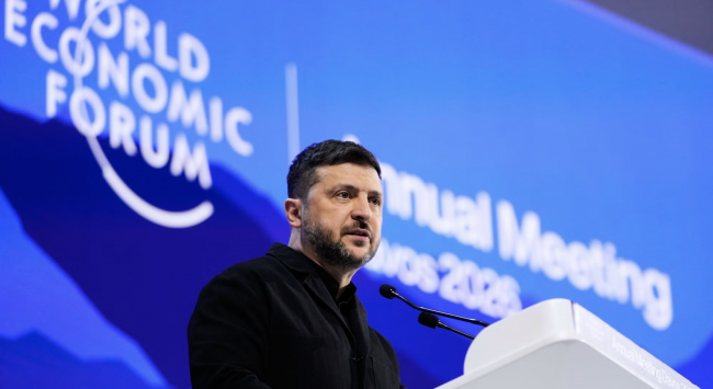 En Davos, Zelensky recuerda a Europa que Rusia: 