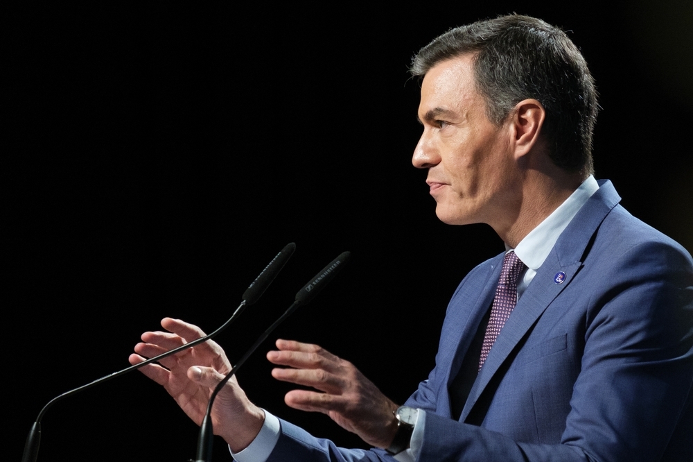 Sánchez se mantiene firme frente a los gigantes tecnológicos sobre la prohibición de las redes sociales: "No nos dejaremos influir por los oligarcas tecnológicos".