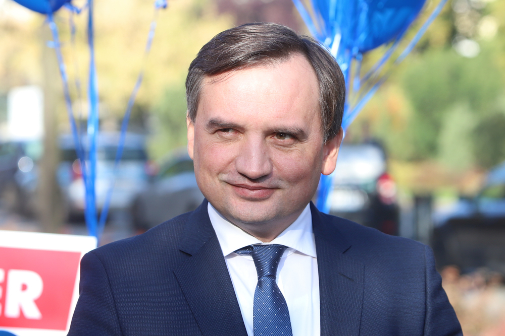 Hungría concede asilo a un ex ministro polaco investigado