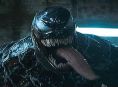 Venom aparece en Hot Ones para promocionar The Last Dance, pero no puede soportar el picante