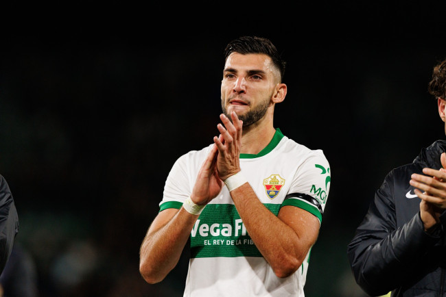 La fiscalía pide diez años de cárcel para el jugador del Elche Rafa Mir por agresión sexual violenta