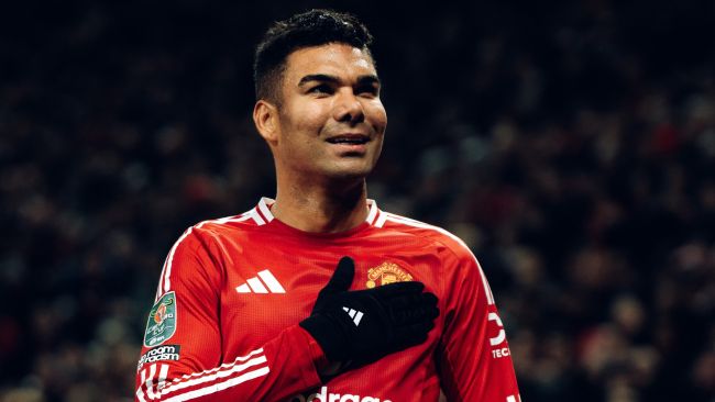 El Manchester United recupera la forma con una victoria por 5-2 en el primer partido de Van Nistelrooy