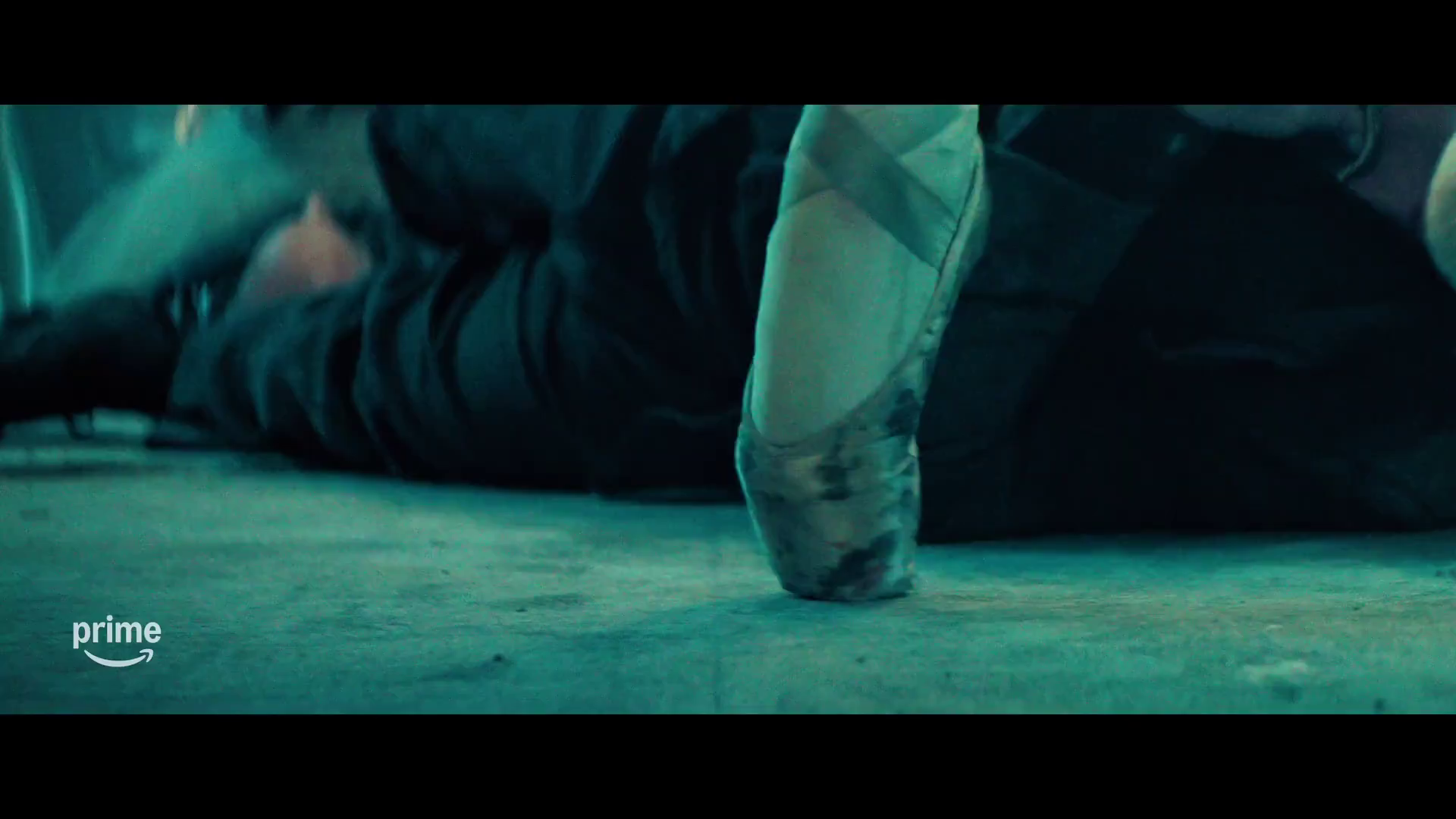 La violencia nunca ha tenido tanta gracia como en la película de acción y ballet Pretty Lethal, de Prime Video.