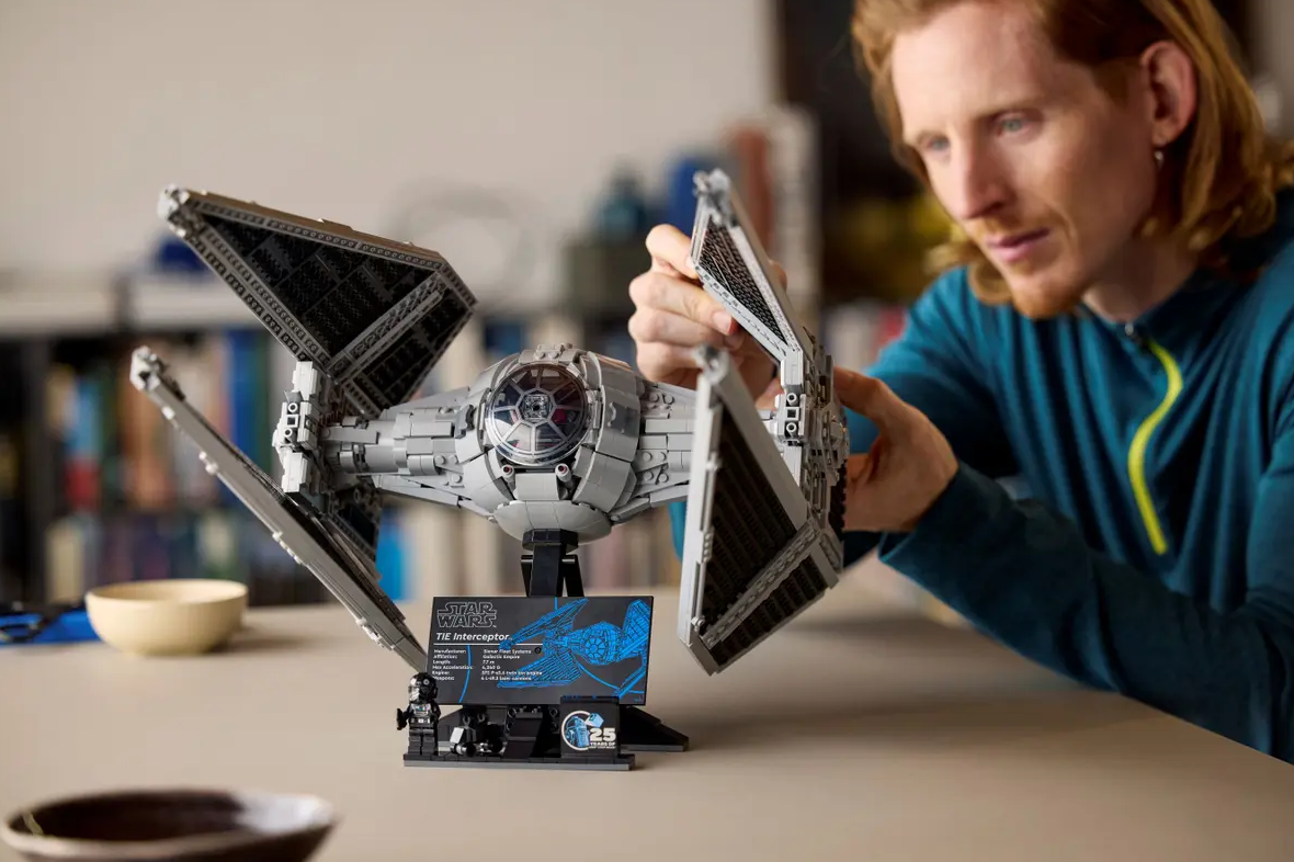 El espectacular Interceptor Tie de El Retorno del Jedi de Lego saldrá a la venta el 4 de mayo