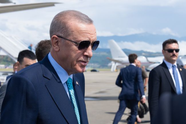 Turquía abierta a desplegar tropas en Ucrania si es necesario, según fuentes