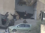 Un v&iacute;deo muestra a fuerzas israel&iacute;es matando a tiros a palestinos momentos despu&eacute;s de su rendici&oacute;n