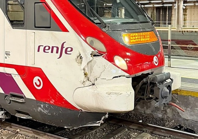 Otro incidente ferroviario en España: el derrumbe de un túnel golpea a un tren de Cercanías de Asturias