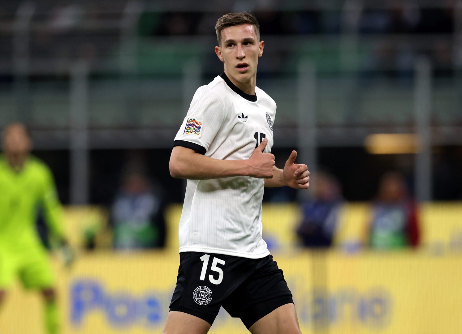 El defensa alemán Nico Schlotterbeck se perderá el resto del Mundial