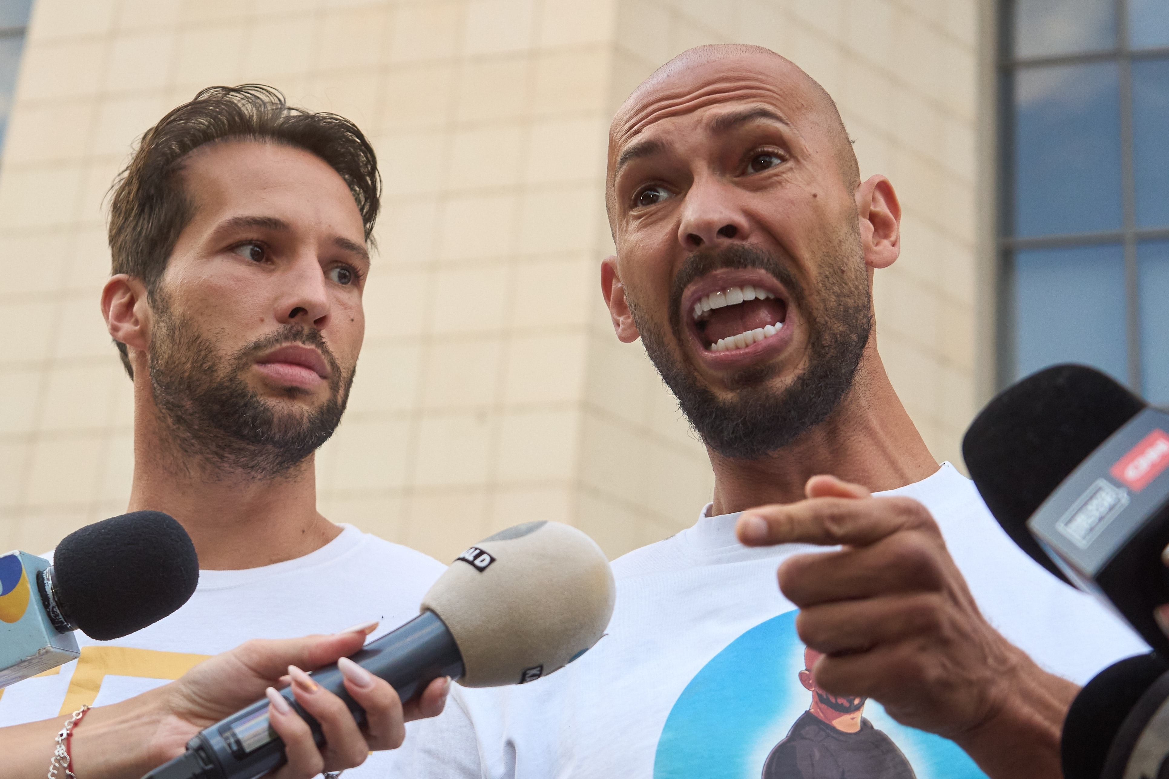Andrew y Tristan Tate han sido detenidos en Estados Unidos tras la presentación de 38 nuevos cargos contra ellos