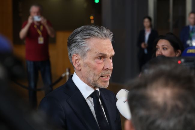 El primer ministro holandés busca apoyo parlamentario tras el colapso del gobierno