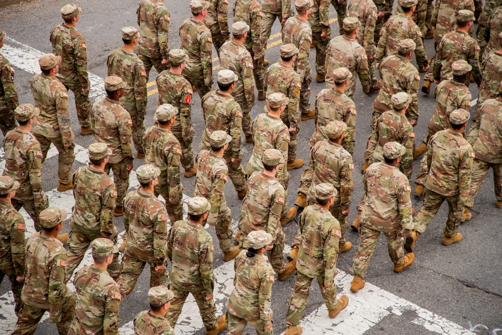 El ejército estadounidense eleva la edad de reclutamiento a 42 años y suaviza las normas sobre la marihuana