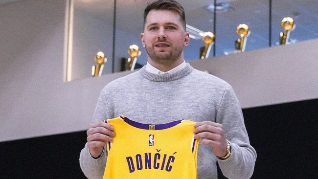Luka Dončić dice que es un sueño hecho realidad jugar junto a LeBron, pero "fue muy duro al principio"