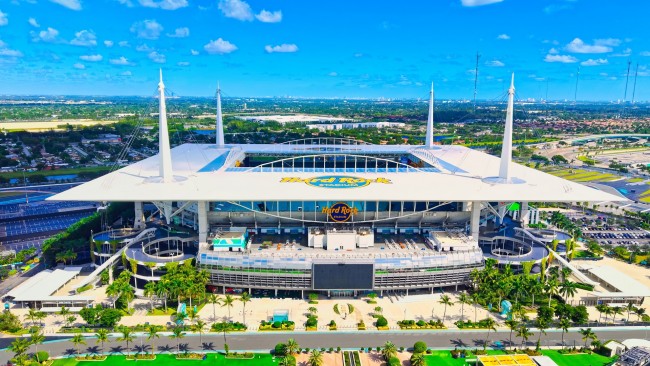 La UEFA toma la "lamentable decisión" de albergar partidos de LaLiga y la Serie A en Miami y Australia
