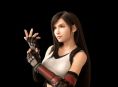 Tetsuya Nomura, veterano de Final Fantasy VII, cree que la popularidad de Tifa se debe a "todos sus otros encantos"
