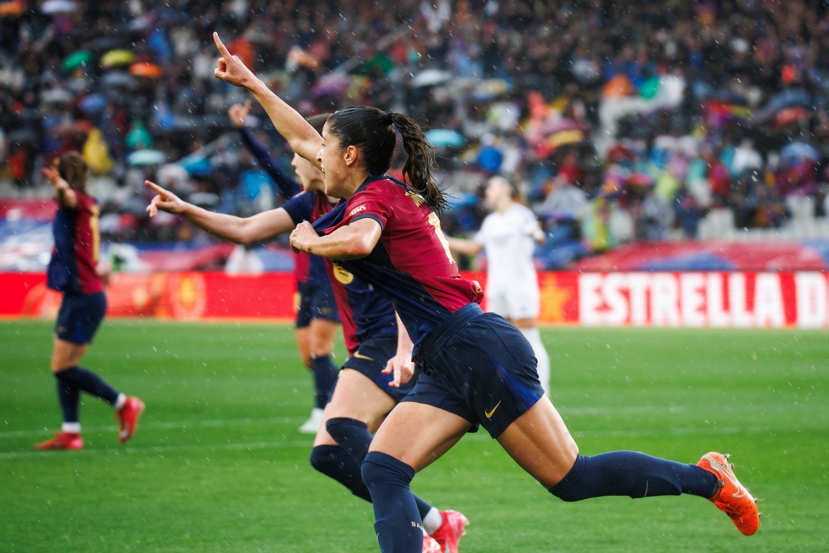 El Gobierno incluye la liga de fútbol femenino en las quinielas para aumentar ingresos