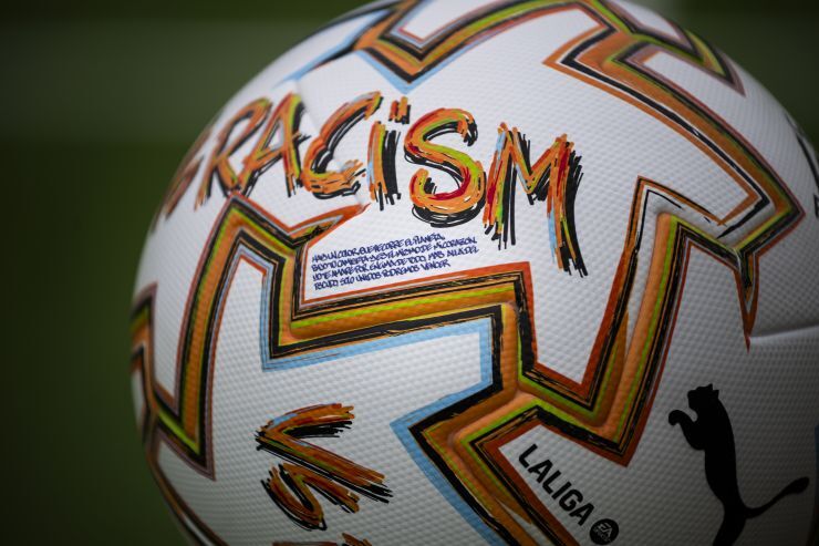 Los partidos de LaLiga de este fin de semana utilizarán un balón contra el racismo