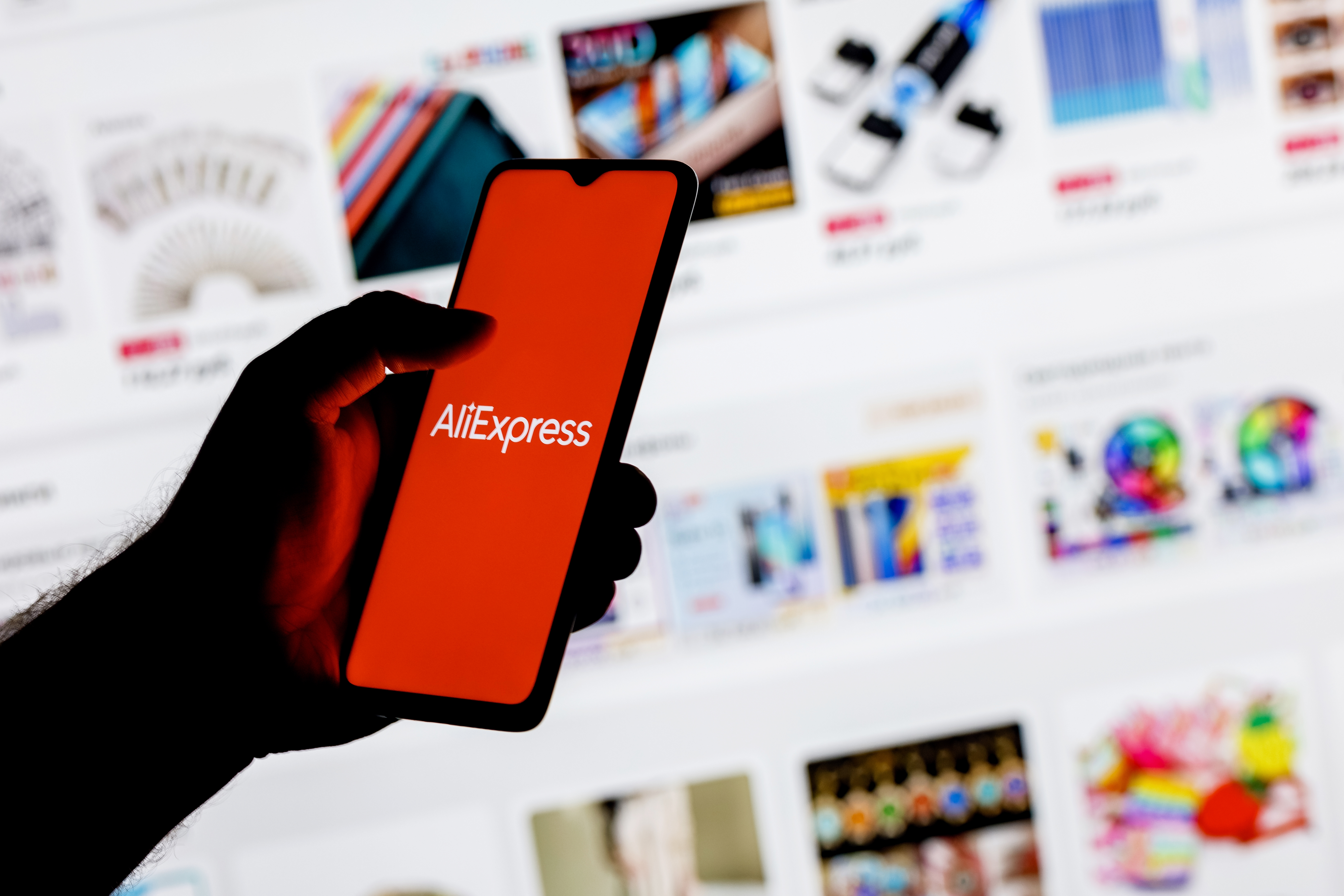 La UE impone una multa récord de 550 millones de euros a la plataforma china AliExpress