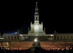Cientos de miles de personas rezan por la paz y por el Papa León en el santuario de Fátima