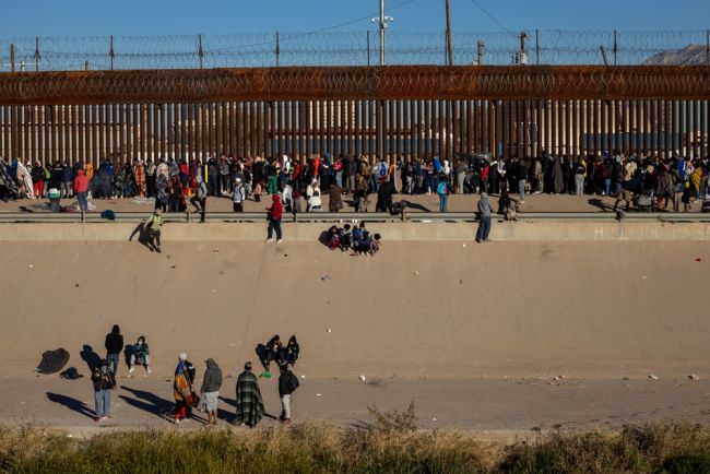 La administración Trump pide al Tribunal Supremo que levante las protecciones a los migrantes venezolanos