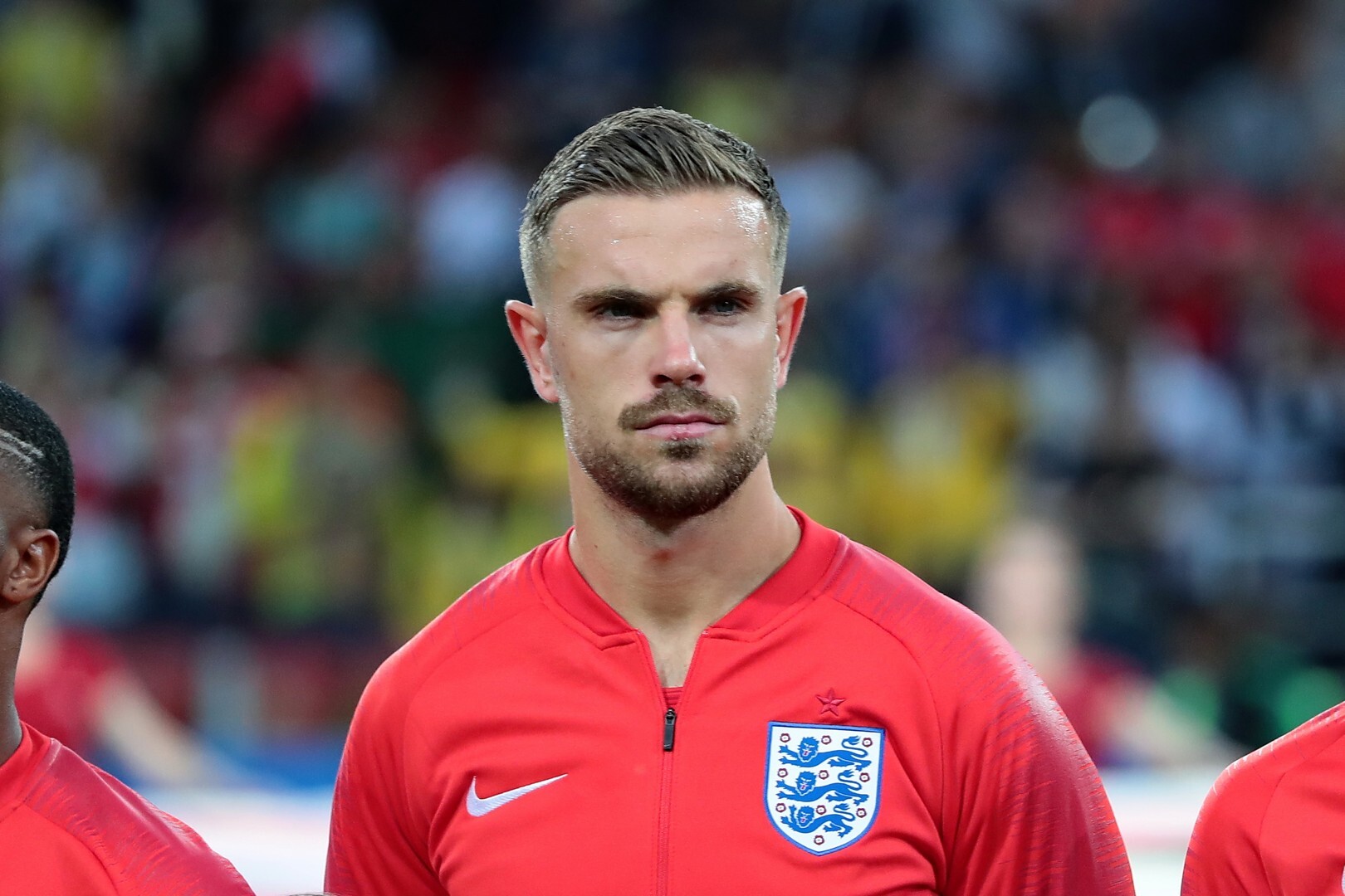 Jordan Henderson de Inglaterra se lesiona en las celebraciones