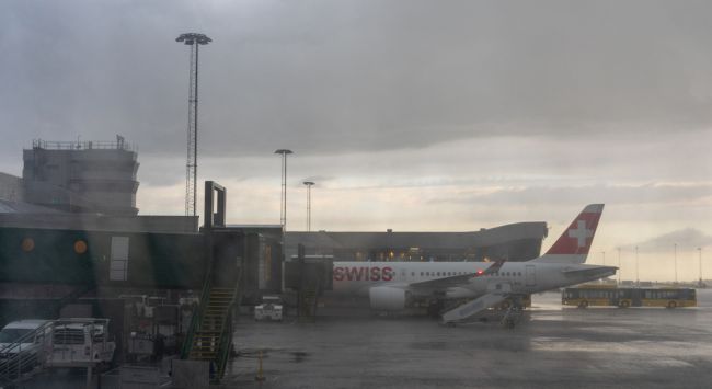 Suecia se ve obligada a cerrar su segundo mayor aeropuerto tras el avistamiento de un dron (por primera vez en el país)