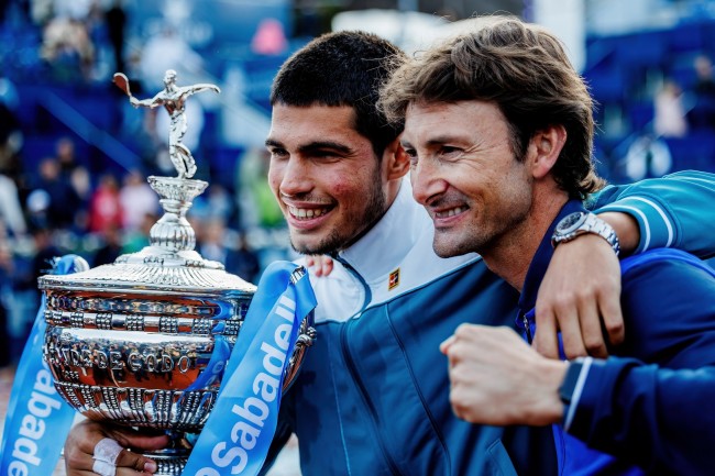 Juan Carlos Ferrero, ex entrenador de Alcaraz, critica la desinformación de los medios en una entrevista en Italia