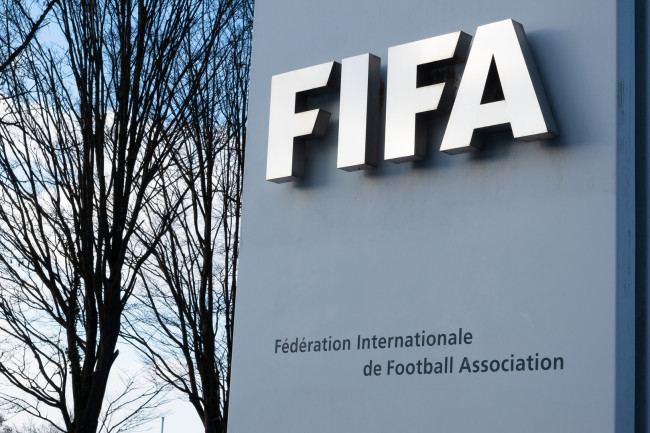 Suecia y Serbia, los siguientes países tras Gales en retirar su apoyo a Infantino