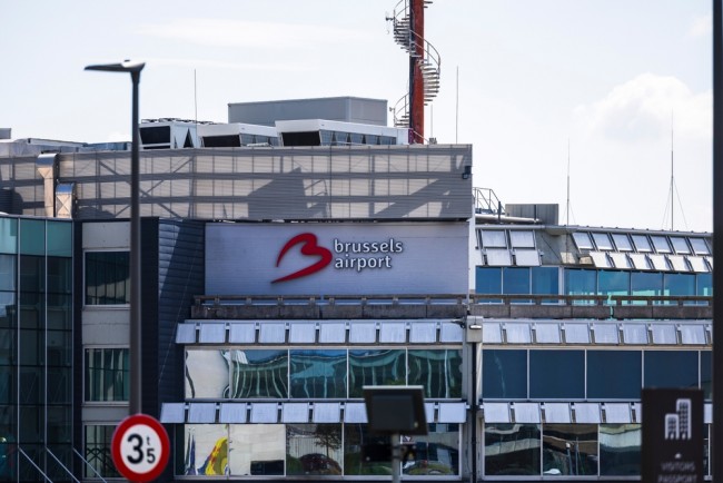 Cierran aeropuertos en Bélgica tras avistamientos de drones (una vez más)