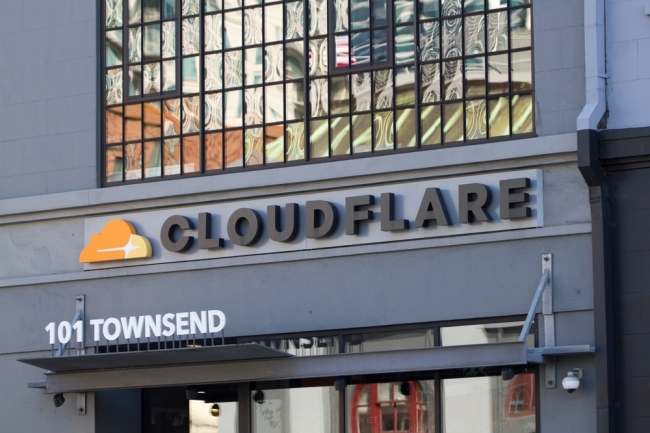Una interrupción de Cloudflare afecta a los principales sitios web, incluidos X, LinkedIn y Zoom