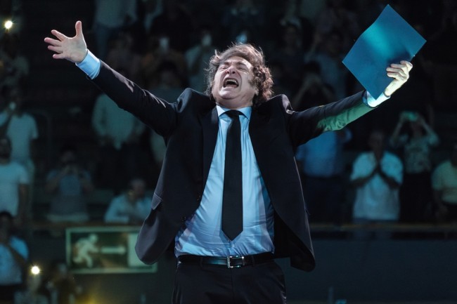 Milei arrasa en las elecciones legislativas de Argentina