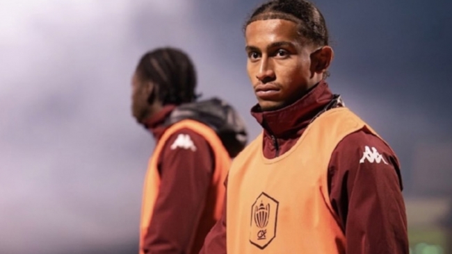 El jugador del Metz Tahirys Dos Santos sufrió quemaduras en el 30% de su cuerpo en el incendio en Suiza