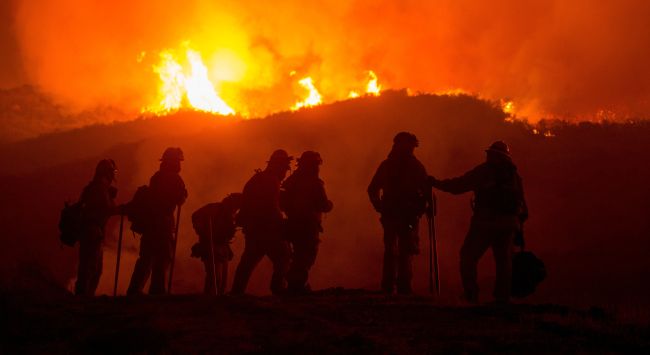 10 000 personas evacuadas en Francia por un gran incendio forestal