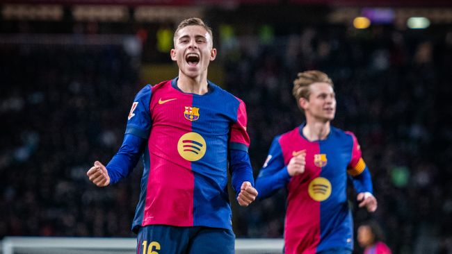 El FC Barcelona vapulea sin piedad al Valencia (7-1) y vuelve a la lucha por LaLiga