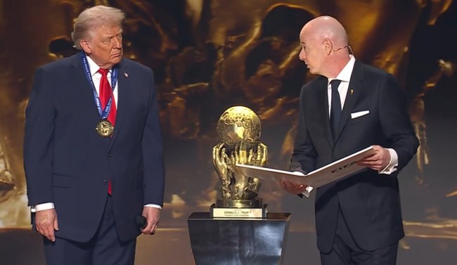 Donald Trump galardonado con el primer Premio de la Paz de la FIFA