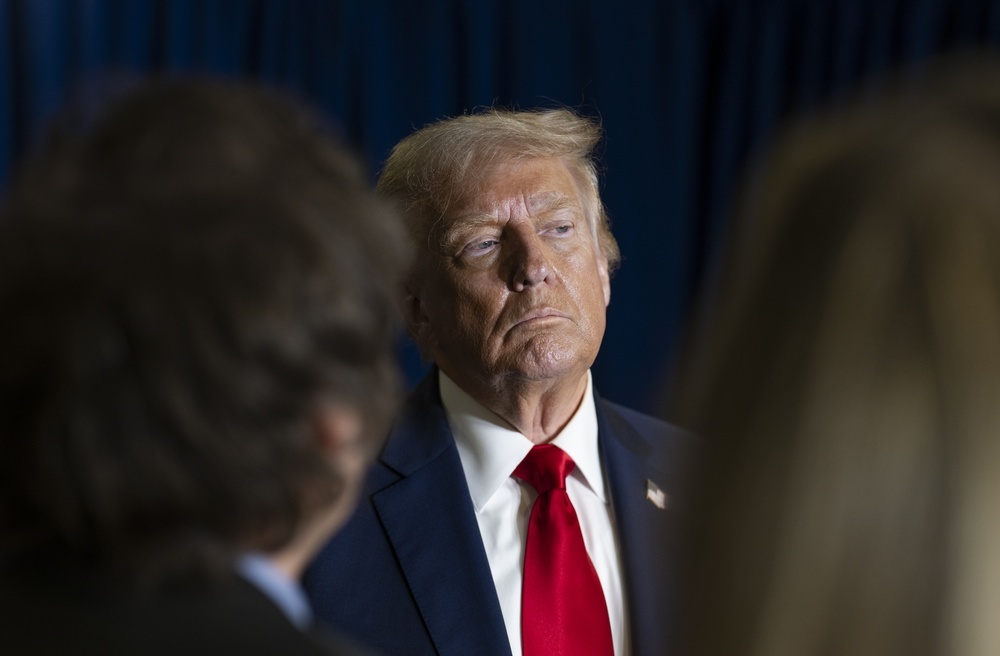 Trump advirtió de una "revolución" en EEUU si continúa la guerra contra Irán