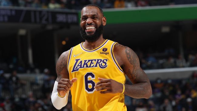 LeBron James, sobre las especulaciones de su implicación en el acuerdo Doncic-Davis: "¡Una puta mentira!"