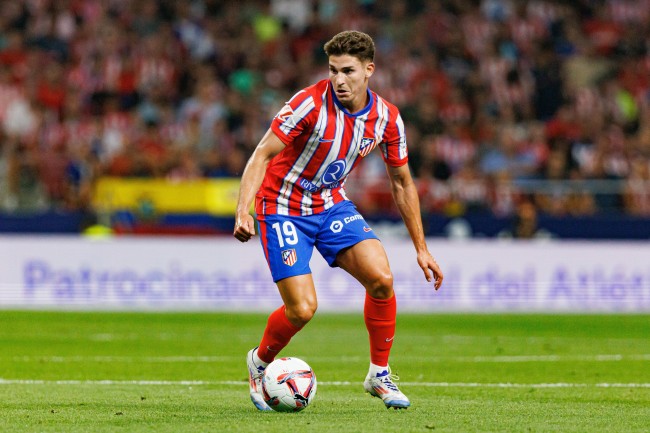 Simeone confirma que Julián Álvarez se perderá el debut del Atlético en LaLiga este miércoles